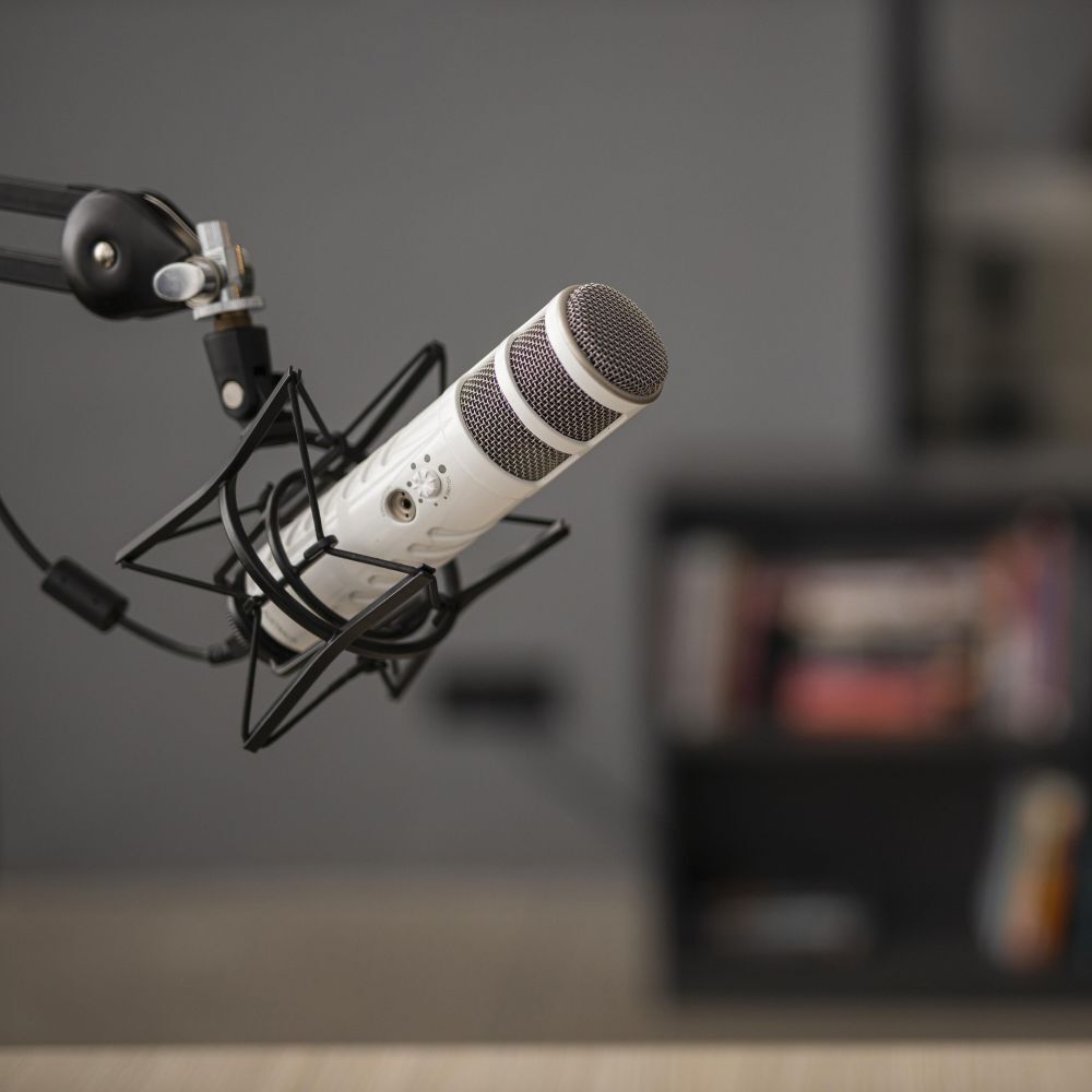 side-view-radio-microphone-with-copy-space